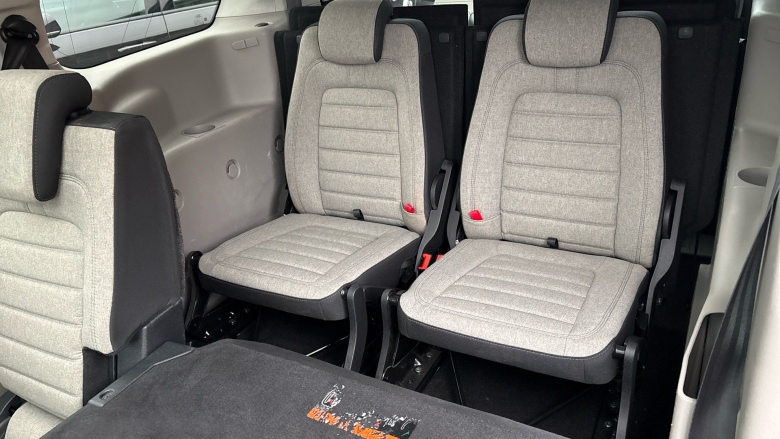 Ford Grand Tourneo Connect 1.5 EcoBlue 120 Titanium 5dr Diesel Estate